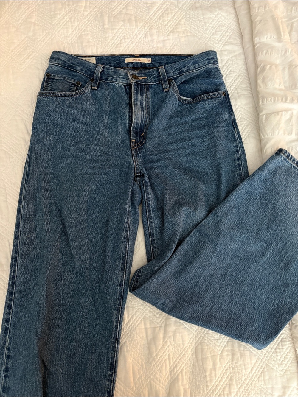 Levi's women’s Dark Blue Relaxed Jeans
